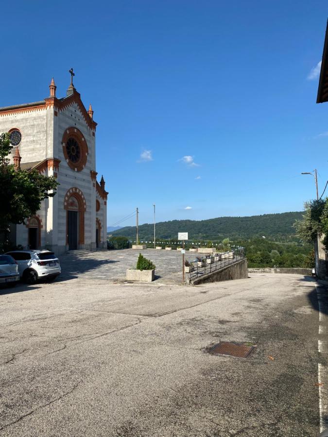 Appartamento Vicolo Forno Mercallo Esterno foto
